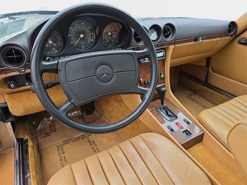 Used 1987 Mercedes-Benz 560 SL image 16