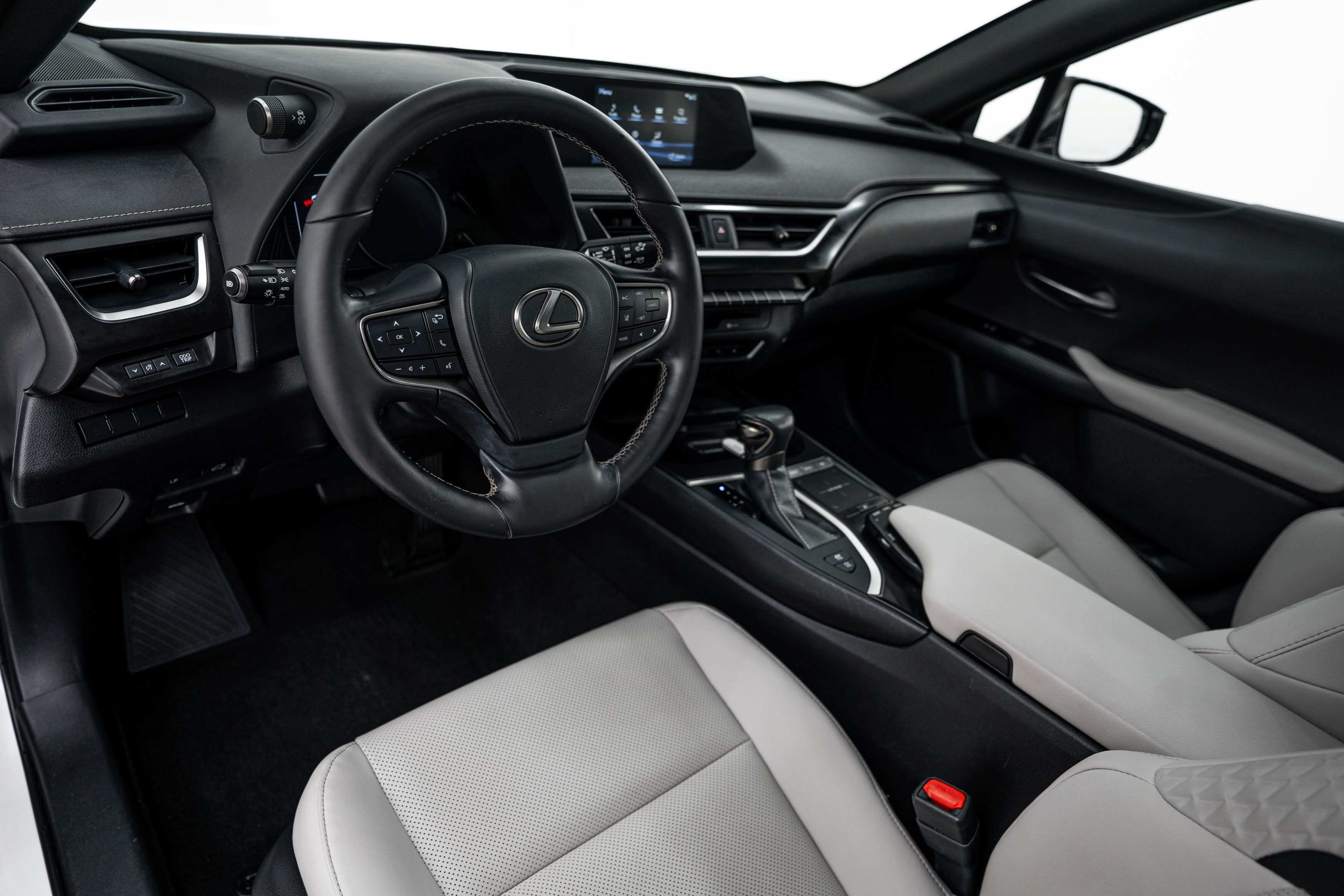Used 2019 Lexus UX 250h AWD/4WD image 8
