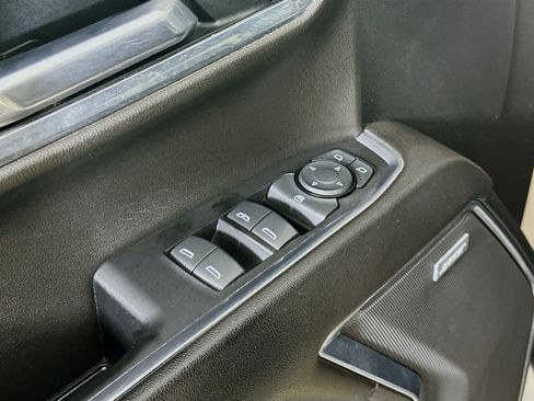 Used 2022 Chevrolet Silverado 1500 LT Trail Boss w/ Convenience Package II image 15