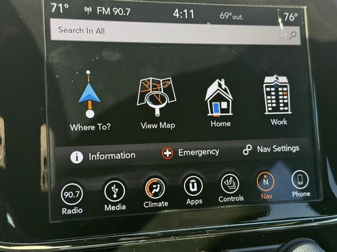 Used 2019 Jeep Grand Cherokee Altitude image 8