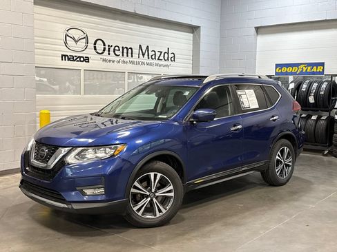 Used 2018 Nissan Rogue SL w/ Premium Package AWD/4WD image 1