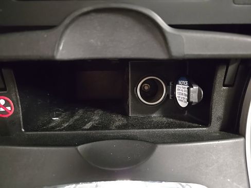 Used 2010 Toyota Corolla LE image 24