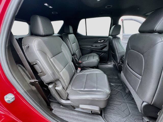 Used 2023 Chevrolet Traverse LT w/ LPO, Floor Liner Package FWD image 23