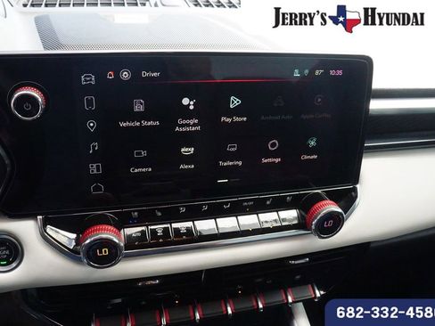 Used 2024 GMC Canyon AT4X image 12