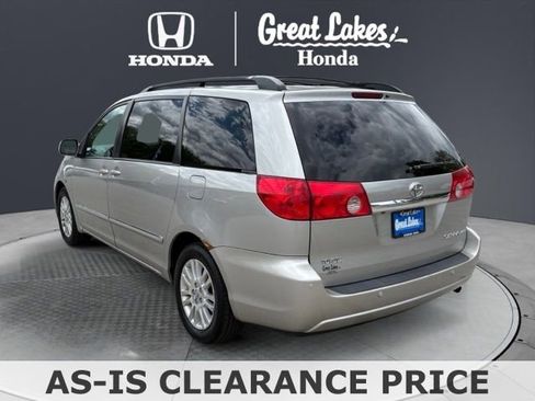 Used 2009 Toyota Sienna XLE Limited FWD image 4