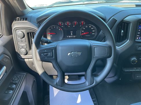 Used 2021 Chevrolet Silverado 1500 Custom Trail Boss AWD/4WD image 11