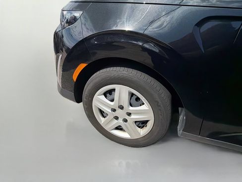 Used 2023 Kia Soul LX FWD image 9