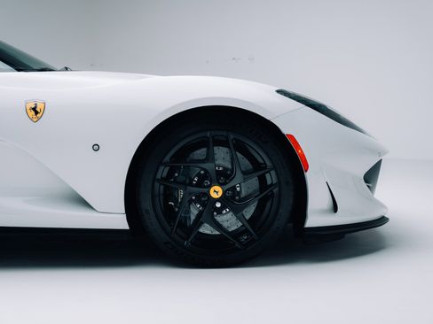 Used 2019 Ferrari 812 Superfast image 13