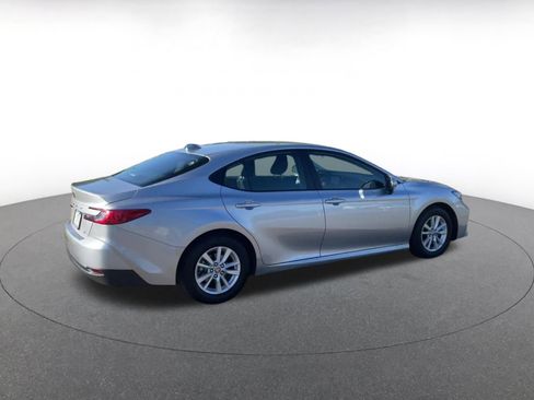 Used 2025 Toyota Camry LE image 15