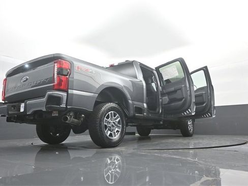 New 2026 Ford F250 Lariat w/ FX4 Off-Road Package image 35