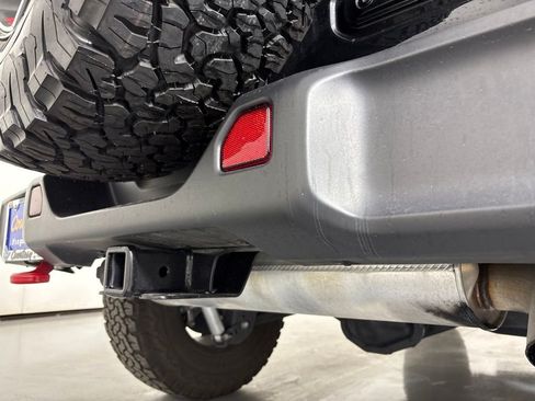 Used 2022 Jeep Wrangler Rubicon AWD/4WD image 14