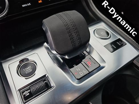 Used 2024 Jaguar F-PACE R-Dynamic S image 42