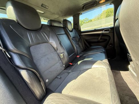 Used 2009 Porsche Cayenne GTS image 18