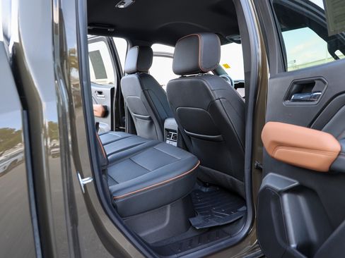 Used 2025 GMC Canyon AT4 w/ AT4 Premium Package AWD/4WD image 42