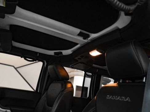Used 2016 Jeep Wrangler Unlimited Sahara w/ Max Tow Package AWD/4WD image 31