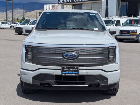 Used 2023 Ford F150 Lightning Lariat w/ Equipment Group 511A High image 8