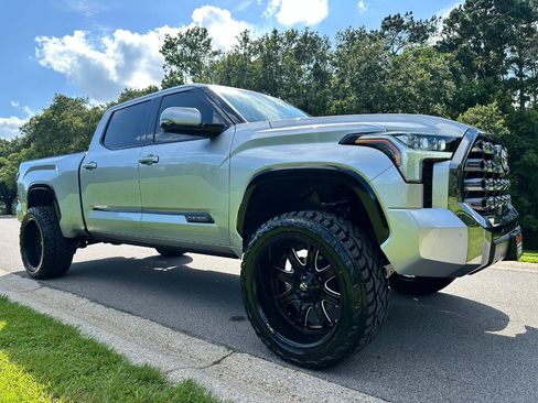 Used 2023 Toyota Tundra Platinum AWD/4WD image 3