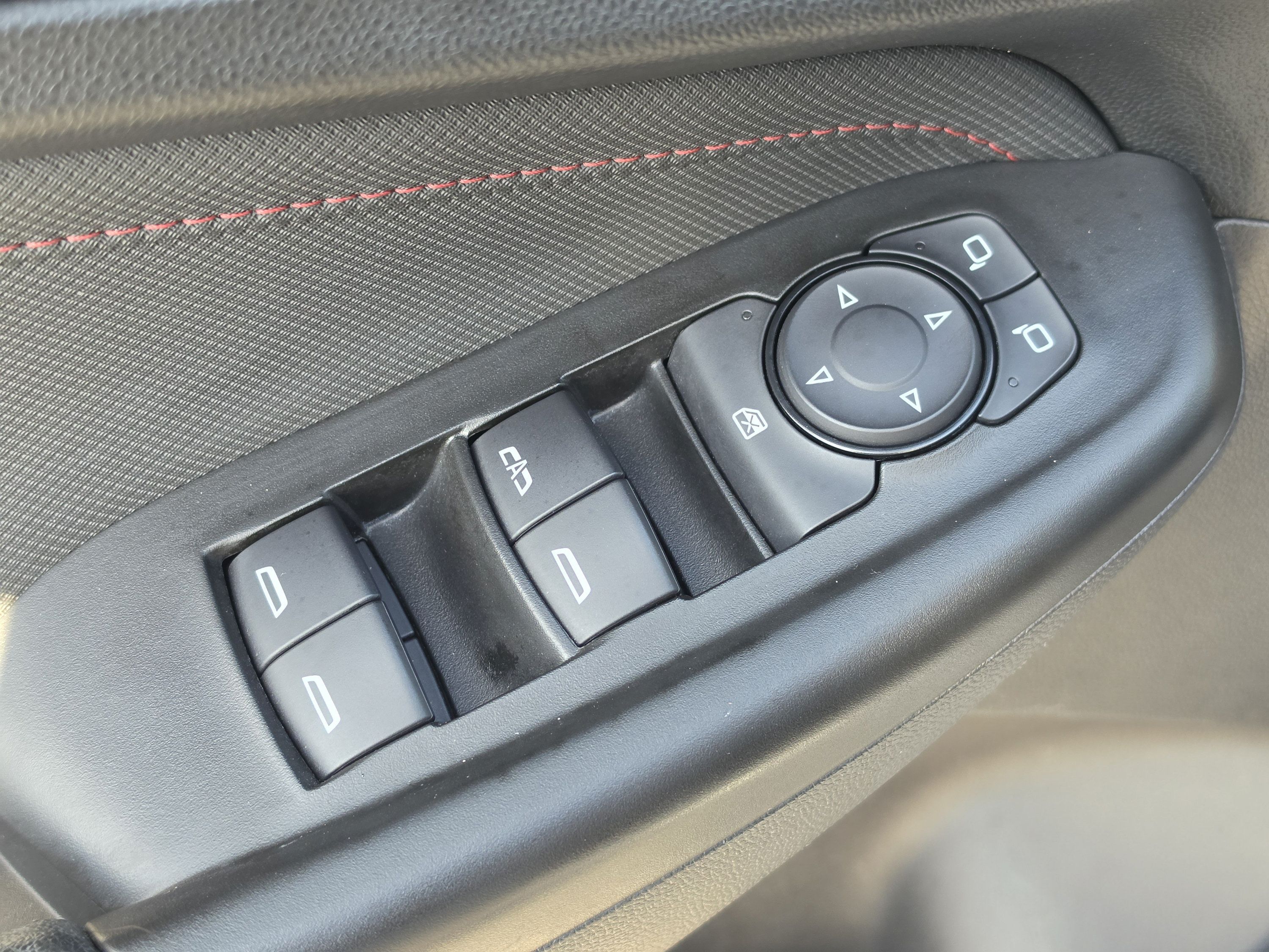 Used 2023 Chevrolet TrailBlazer RS FWD image 23