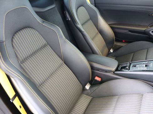 Used 2022 Porsche 718 Boxster image 29