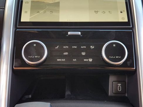 New 2026 Land Rover Discovery Limited Edition AWD/4WD image 14