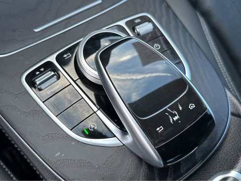 Used 2019 Mercedes-Benz E 300 image 28