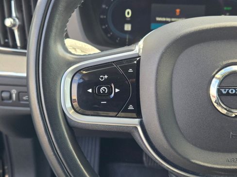 Used 2022 Volvo XC60 T8 Inscription w/ Advanced Package image 31