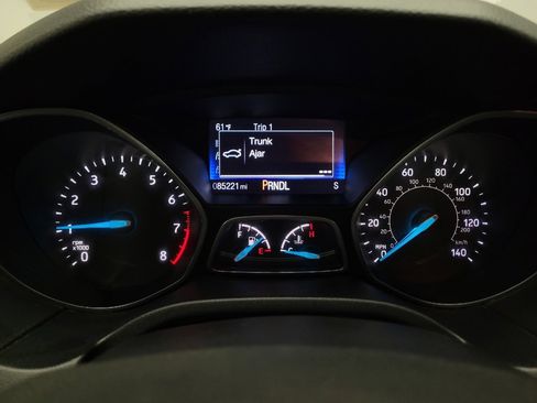 Used 2018 Ford Focus SE FWD image 23