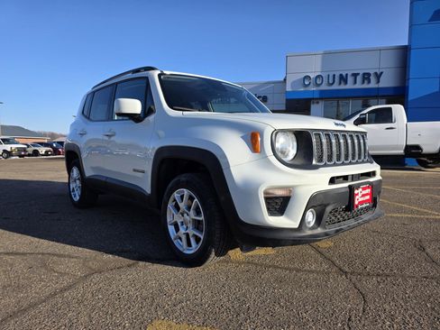 Used 2019 Jeep Renegade Latitude w/ Cold Weather Group image 27