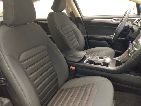 Used 2019 Ford Fusion SE FWD image 21