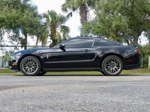 Used 2012 Ford Mustang Shelby GT500 w/ SVT Performance Pkg image 13