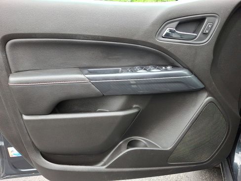 Used 2017 GMC Canyon SLE w/ All Terrain Package AWD/4WD image 13