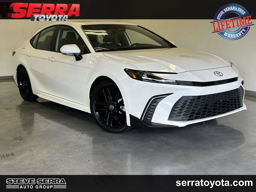 Used 2025 Toyota Camry SE w/ Convenience Package FWD image 1