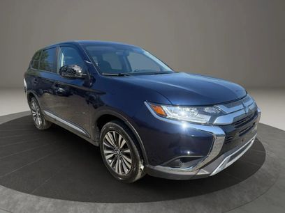 Used 2020 Mitsubishi Outlander ES