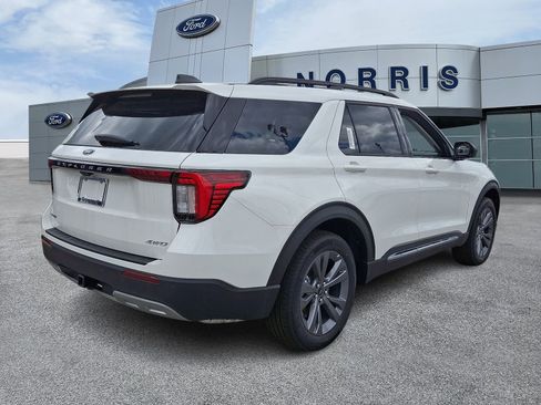 New 2025 Ford Explorer Active w/ Active Comfort Package image 4