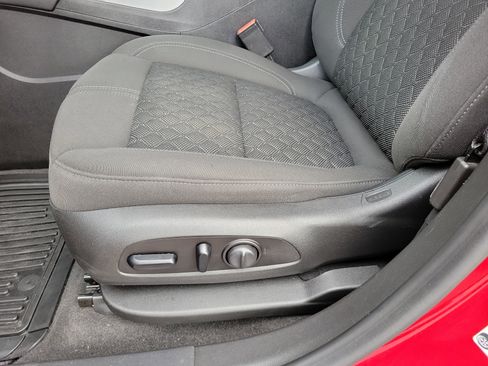 Used 2020 Chevrolet Blazer LT image 15