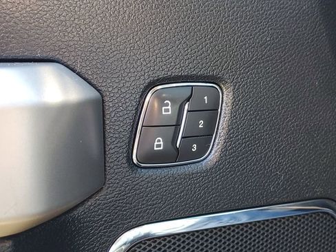 Used 2019 Ford F250 Lariat image 17