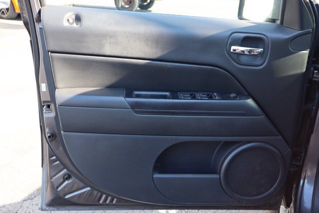 Used 2014 Jeep Patriot Latitude w/ Sun/Sound Group AWD/4WD image 13
