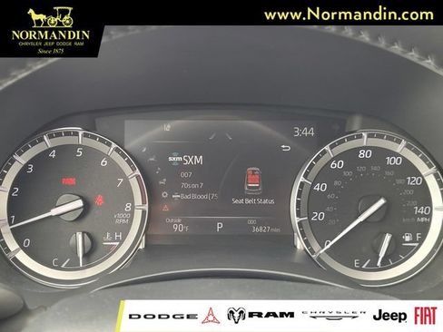 Used 2022 Toyota Highlander XLE FWD image 8