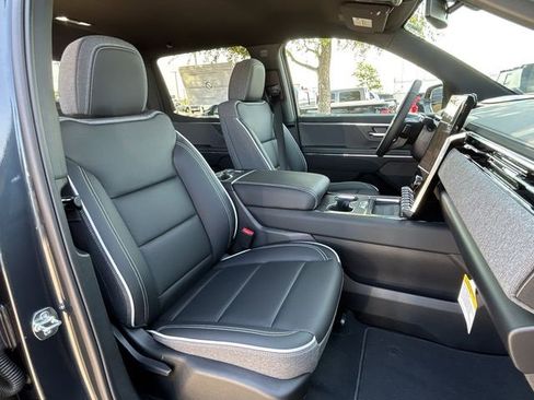 New 2026 GMC Sierra EV Elevation image 25