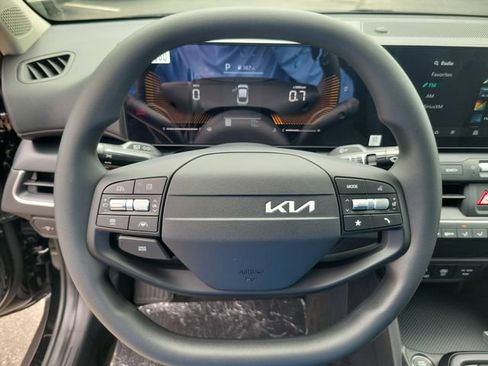 New 2026 Kia K4 FWD image 14