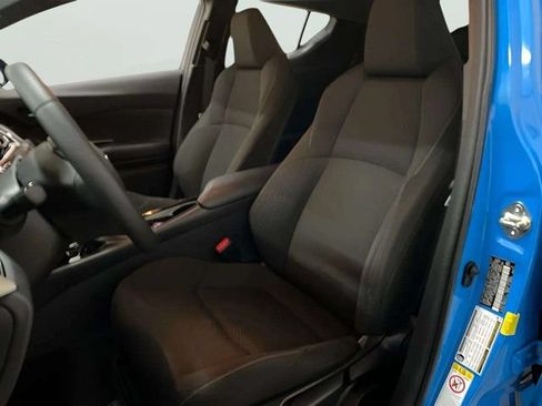 Used 2019 Toyota C-HR XLE FWD image 55