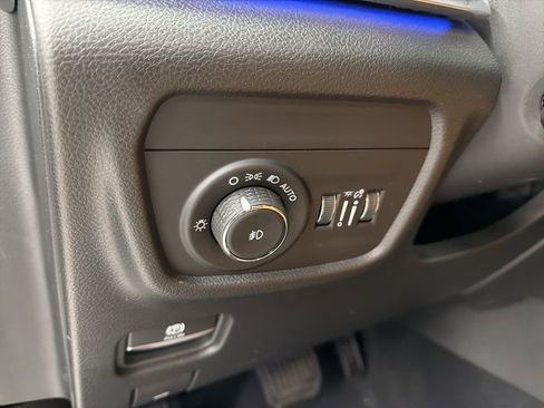 New 2025 Jeep Grand Cherokee L Summit w/ Advanced Protech Group IV image 24