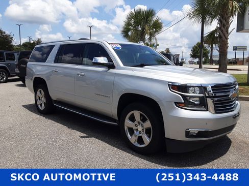 Used 2018 Chevrolet Suburban Premier image 7