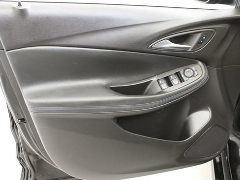 Used 2025 Buick Encore GX Sport Touring AWD/4WD image 21