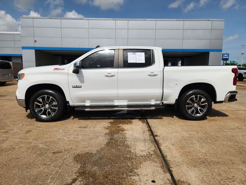 Used 2024 Chevrolet Silverado 1500 LT AWD/4WD image 5
