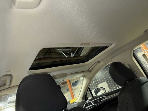 Used 2020 Ford Fusion SE image 25