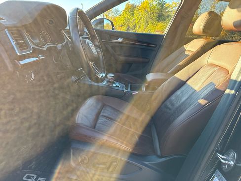 Used 2018 Audi Q5 2.0T Premium Plus w/ Premium Plus Package image 10