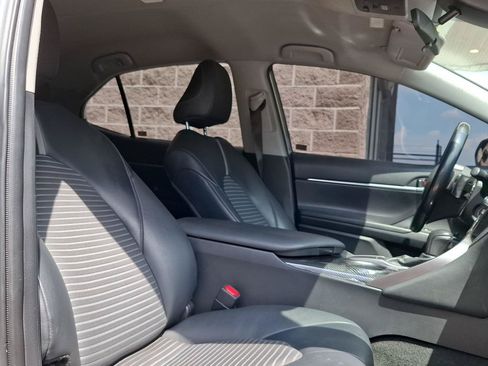 Used 2023 Toyota Camry SE FWD image 11