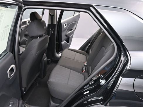 Used 2026 Hyundai Venue SE FWD image 11