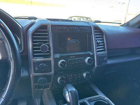 Used 2018 Ford F150 Platinum w/ Equipment Group 701A Luxury image 12